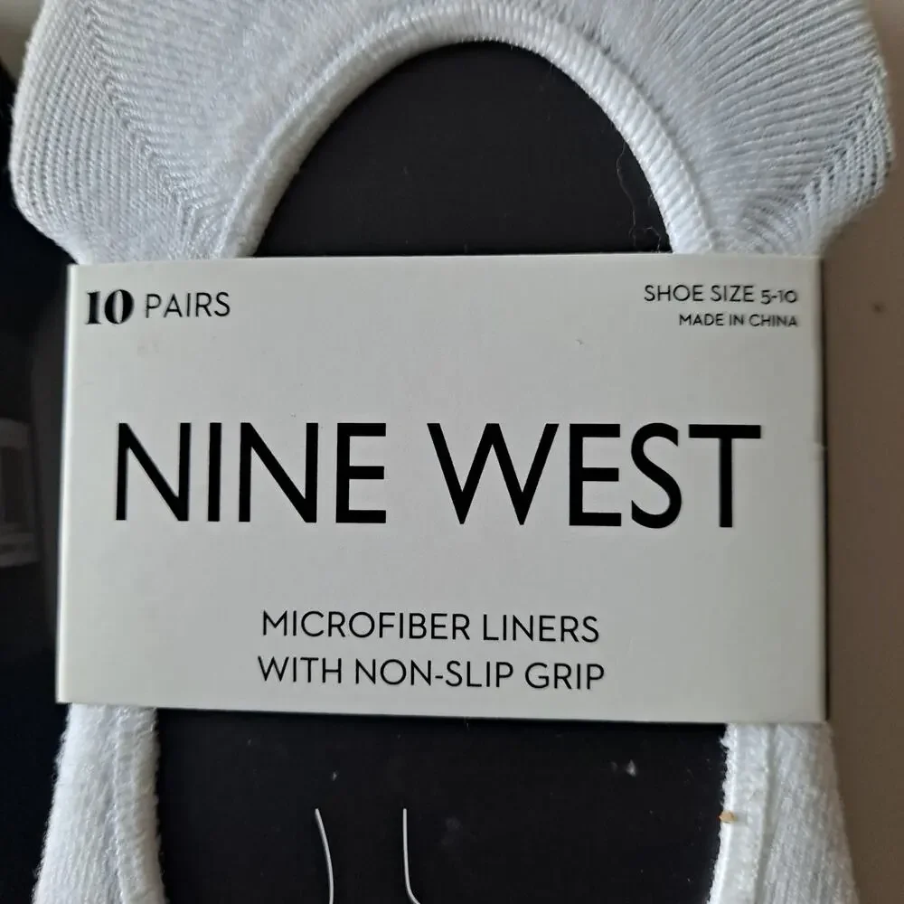NWT Nine West 20 Pairs Non-Slip Grip No Show Socks Black White Womens Size 5-10